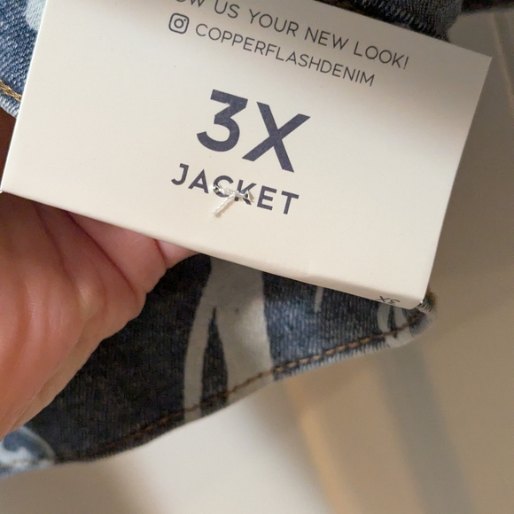 NWT Love Print Stretch Jean Jacket ❤️ - Picture 7 of 12